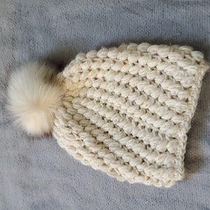 American Eagle Knit Pom Pom Hat, White/Cream NEW